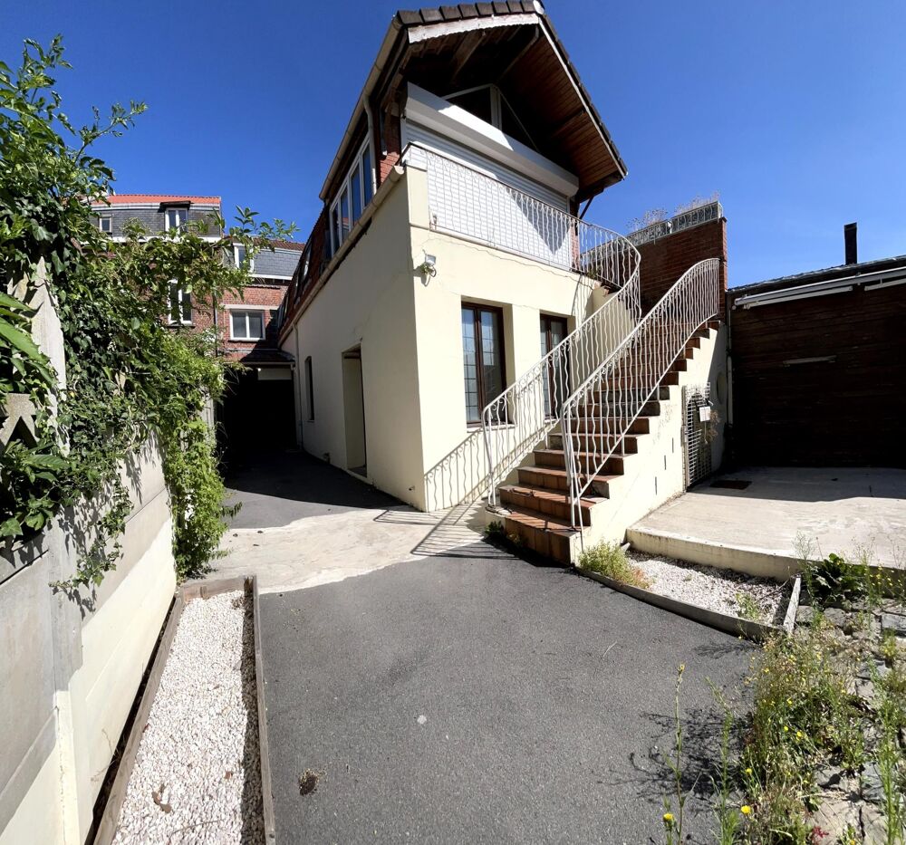 Vente Maison Coup de cœur assuré ! Grande maison de 198 m², 4 chambres, beaux volumes et un excellent rapport qualité/prix à seulement 182 00 Lievin