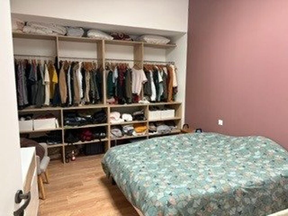 Maison en campagne avec 2 dépendances.