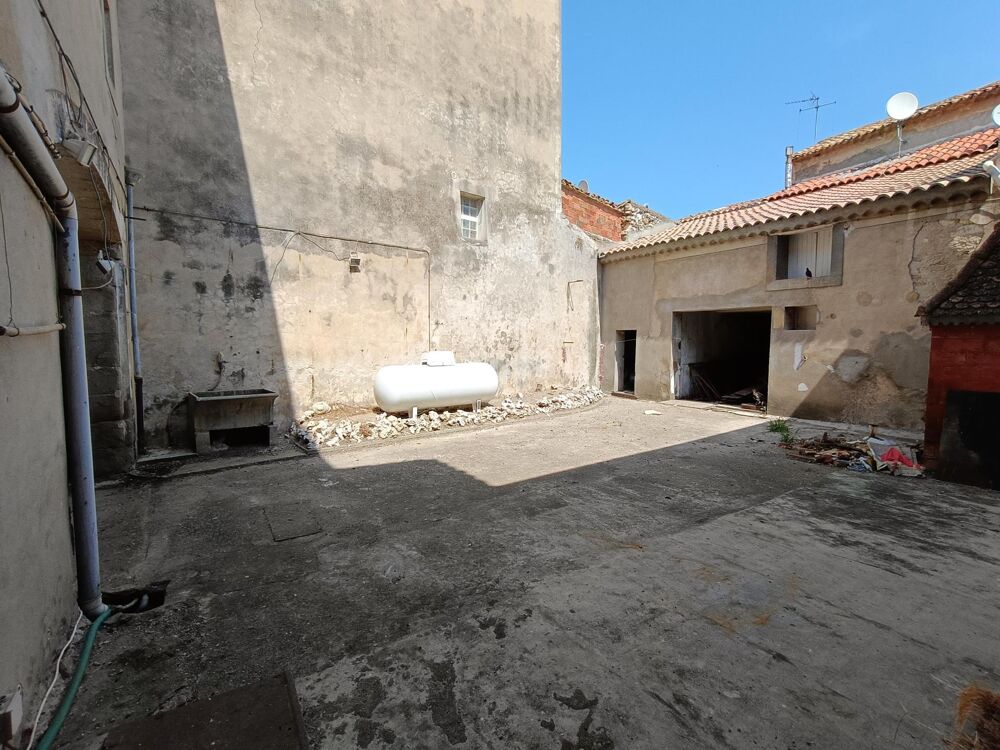 Maison de Maître de 300 M² avec de cour de 100 M²