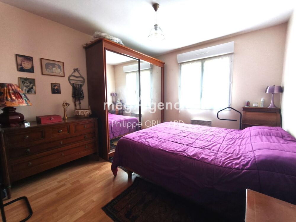 Vente Maison Maison 122 m² 4 chambres avec sa piscine . Ombree d anjou