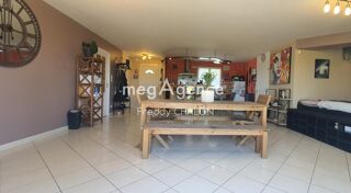  Maison  vendre 8 pices 201 m