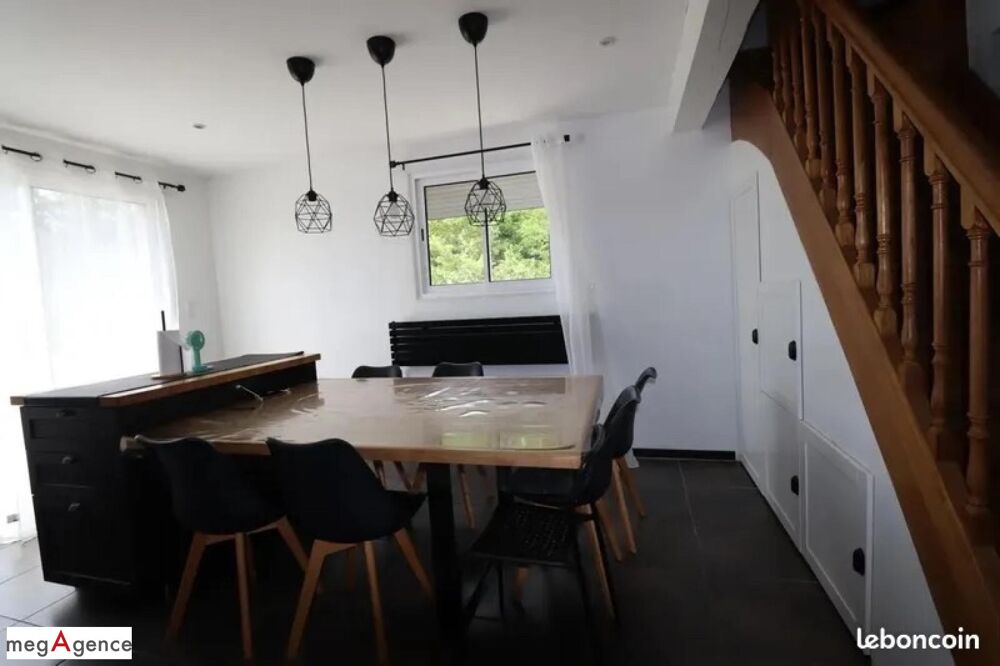 Vente Maison Maison familiale 164 m² avec grand sous-sol – La Ricamarie La ricamarie