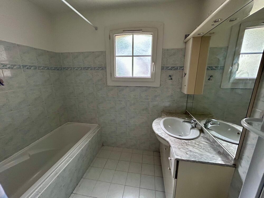 Vente Appartement A VENDRE : Appartement T2 49m² - VALESCURE - SAINT-RAPHAEL - 83700 Saint-raphael