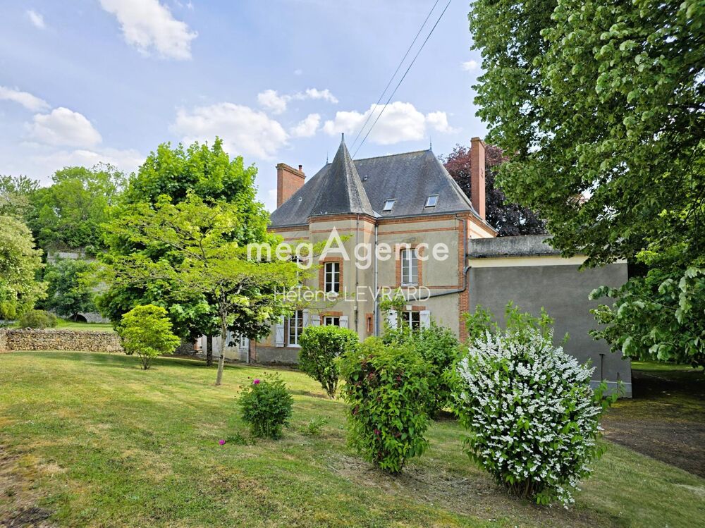 Vente Maison Domaine de 3 Ha avec piscine et installations équestres Evron