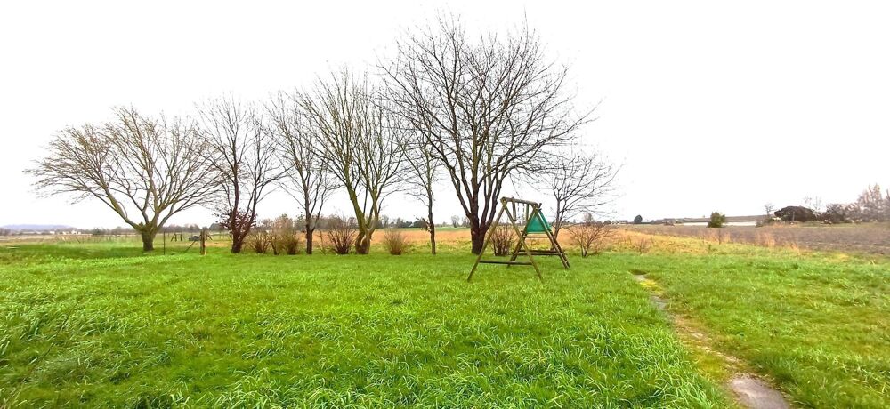 corps de ferme rénovée au Mont Dol à la campagne