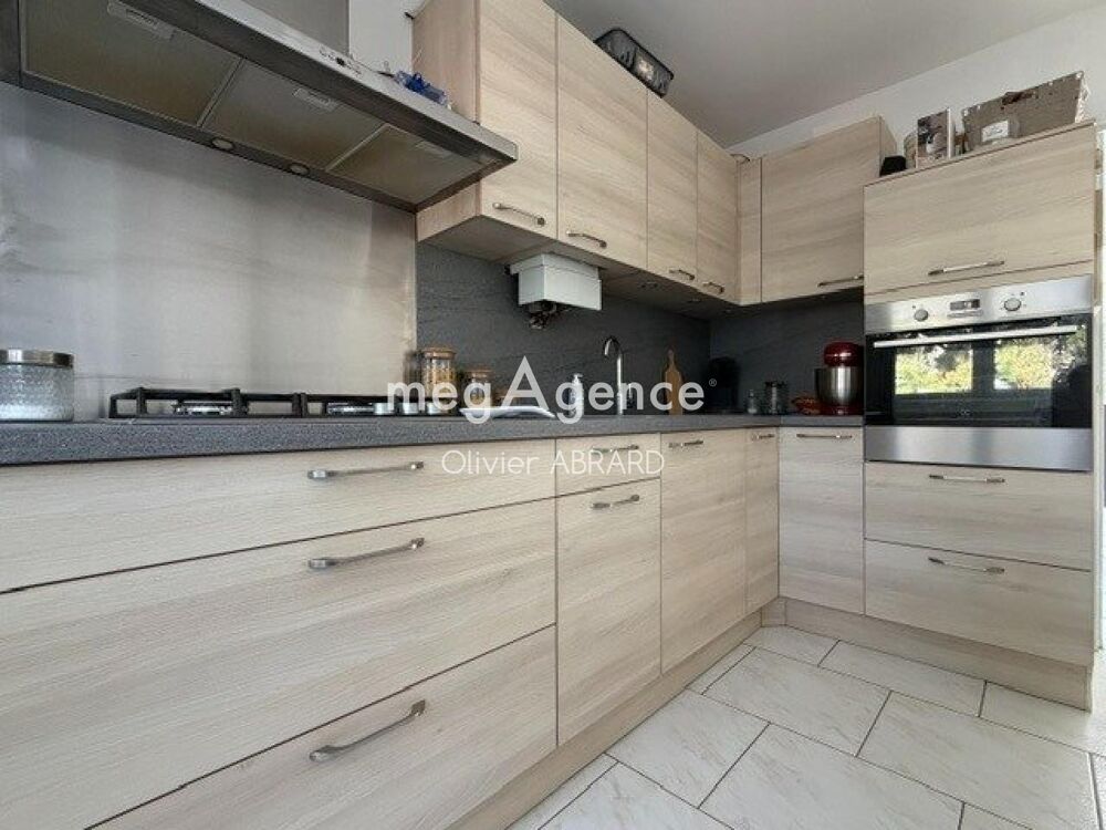 Vente Appartement BEAU T4 DE 77 M2 3 CHAMBRES + CAVE + PARKING Saint-herblain