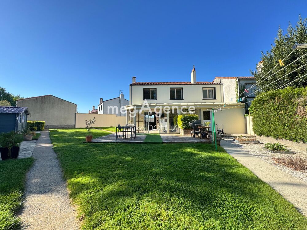 Vente Maison Maison 4 chambres, jardin aménagé et son garage Mortagne-sur-sevre