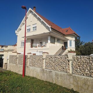  Maison � vendre 12 pi�ces 328 m�