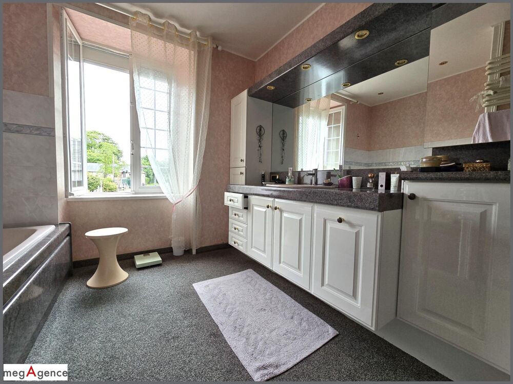 � vendre  Propri�t�/ch�teau C�rences (50510)