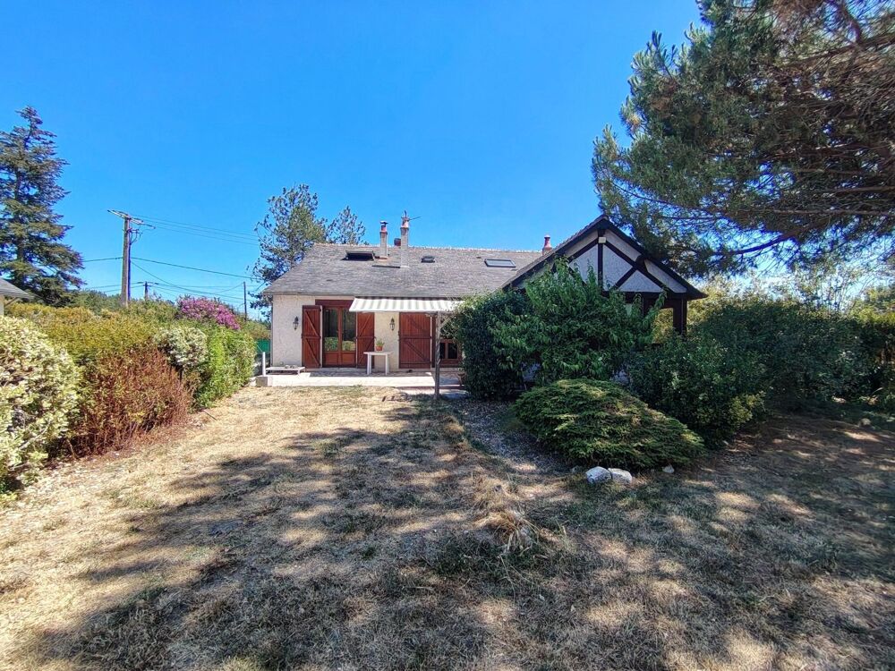 Maison de caractère sur un terrain de 10 816 m²