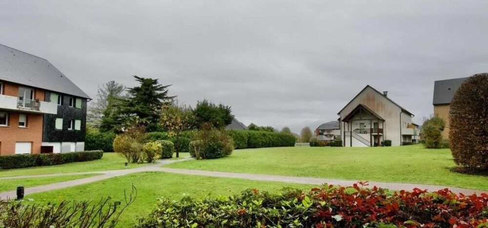 La rivière saint Sauveur, RDC, 3 pièces 62.8 m², balcon 8m², 2 places de parking. piscine, tennis, résidence sécurisée.
