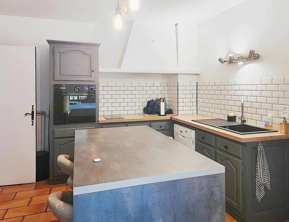 Maison 5 pièces 149 m2 avec piscine