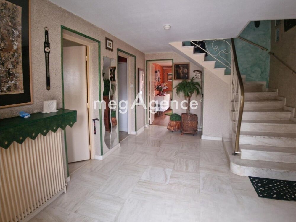 Ormesson sur Marne : maison familiale 184 m², 5 chambres, jardin et garage, proche commerces