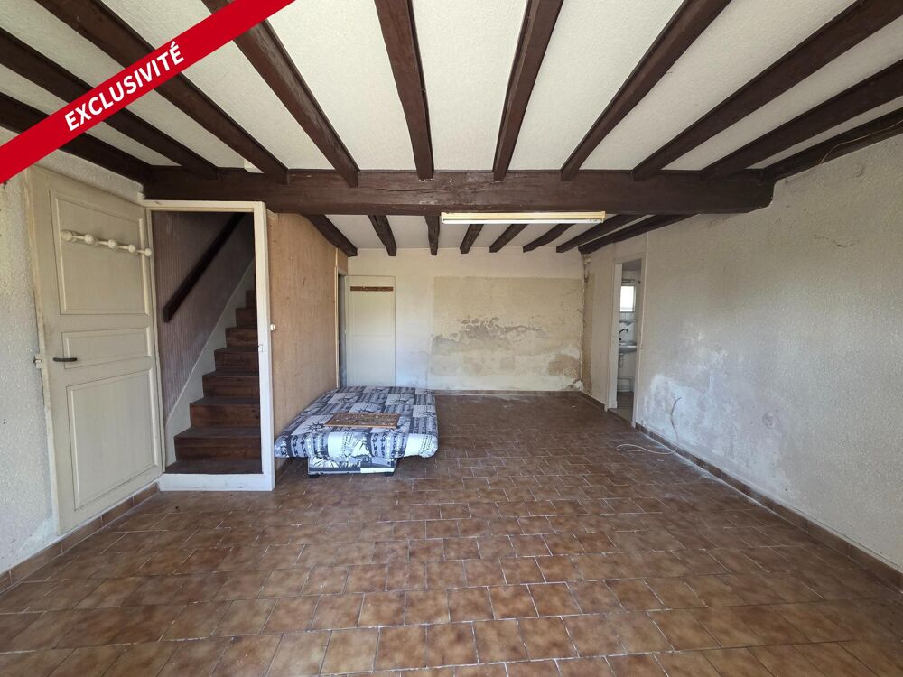 Maison 73 m² à rénover  Garage, terrain de 1 000 m²  Saint-Jean-dAngély