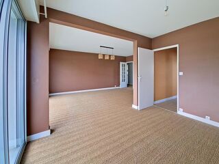 Vente Appartement Appartement rénové de 81 m² – Résidence Saturne à Cholet Cholet
