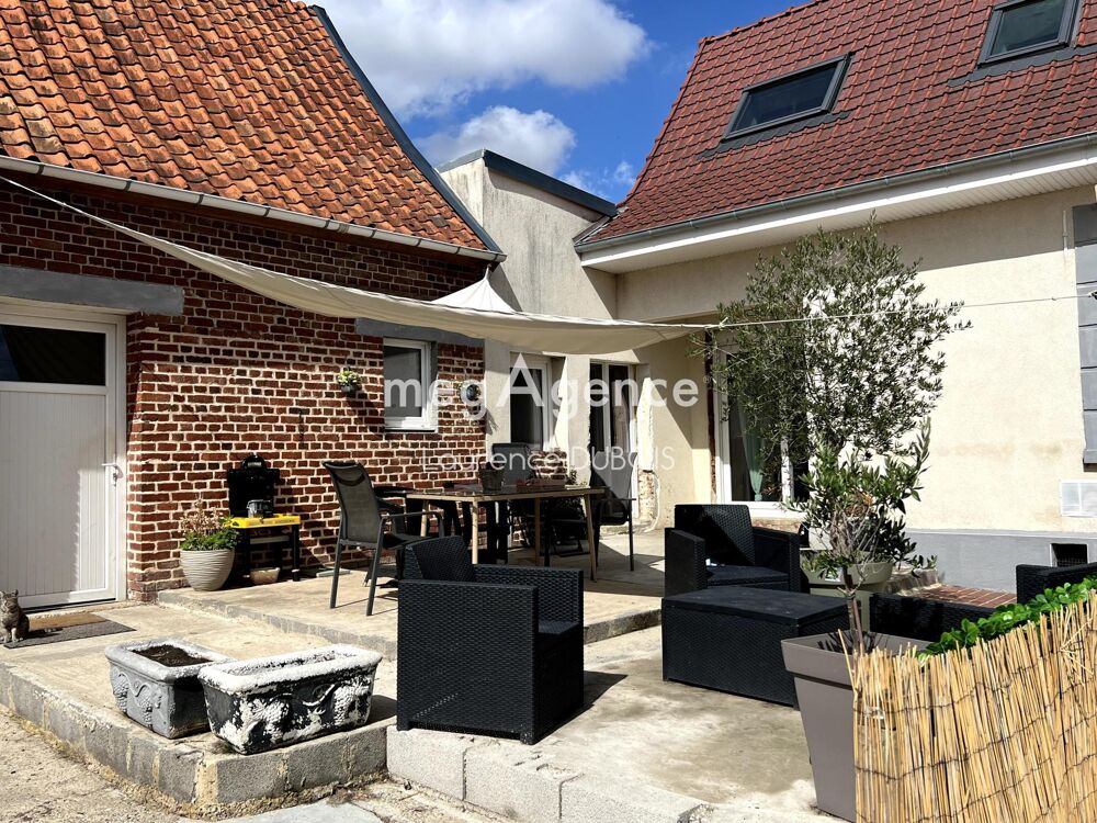 Vente Maison Corps de ferme en U de 146 m2 habitable entièrement rénové, 3 chambres dont 1 suite parentale en rez-de-chaussée, situé dans un Hestrus