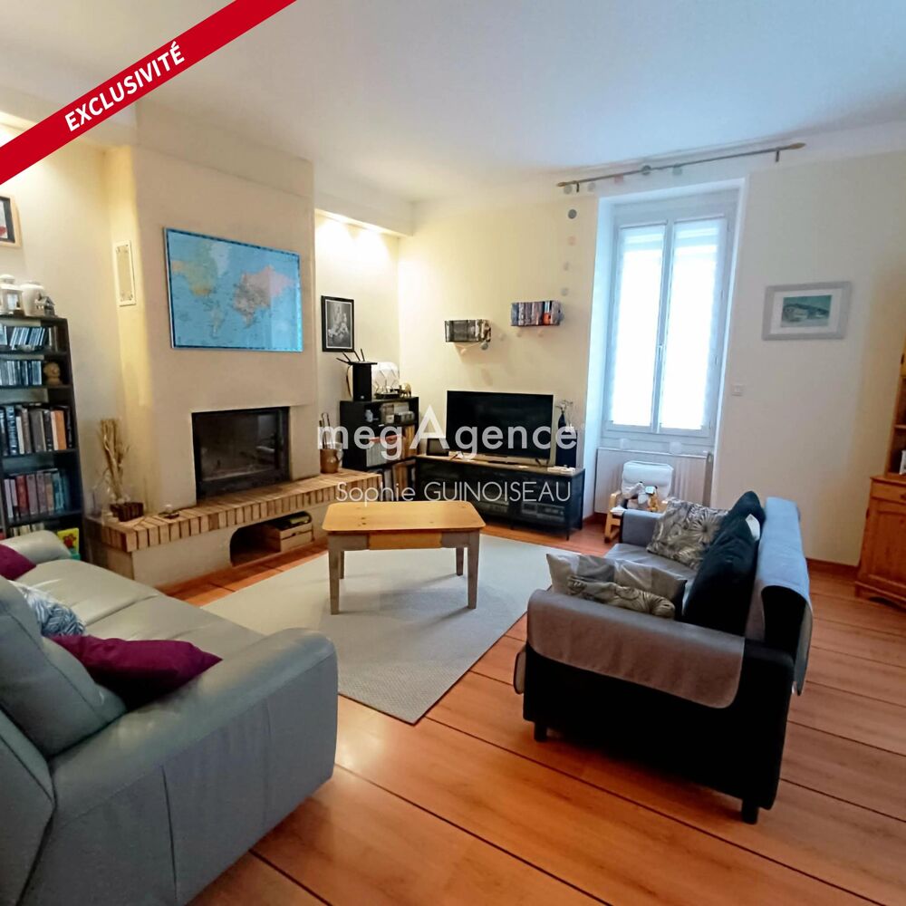 Vente Maison BIEN DE CARACTÈRE AU CŒUR DE CHOLET, 5 chambres. Cholet