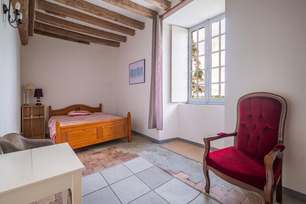  vendre  Proprit/chteau Laval (53000)