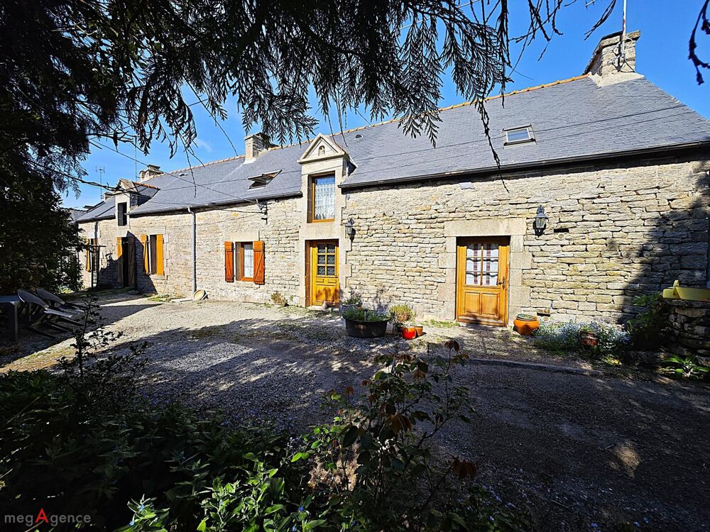 Ensemble de 2 maisons, annexe et hangar