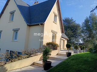  Maison à vendre 9 pièces 242 m²