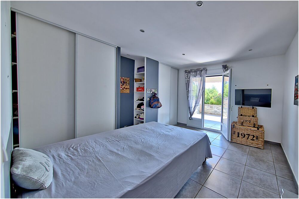 � vendre  Maison Solaro (20240)