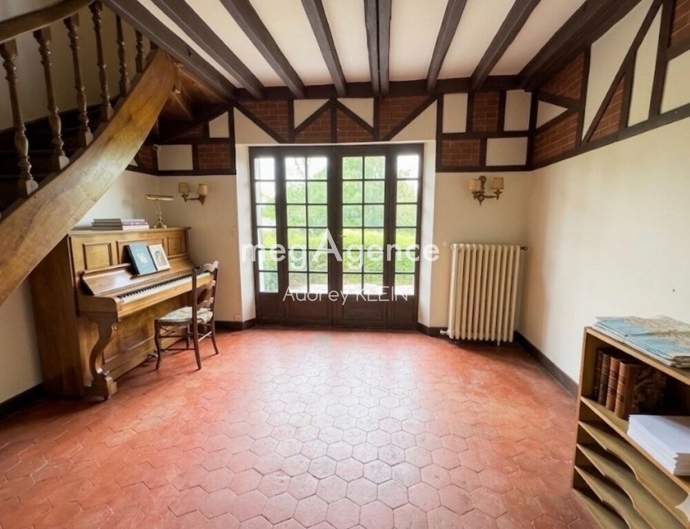 Vente Maison Coup de cœur à Gron : 5 chambres, beaux volumes et jardin spacieux- La totalité du terrain est constructible. Gron