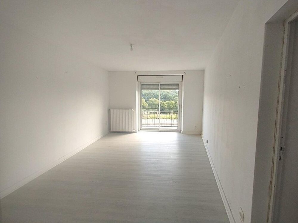 Vente Maison Maison proche centre bourg avec grand terrain Brains-sur-gee