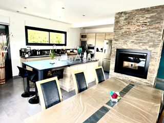  Maison � vendre 6 pi�ces 212 m�