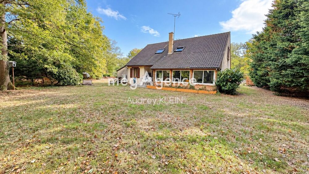 Vente Maison Maison familiale de 216 m² avec 5 chambres, véranda chauffée et terrain clos de 2 478 m² Ervauville