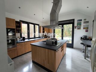  Maison  vendre 6 pices 137 m