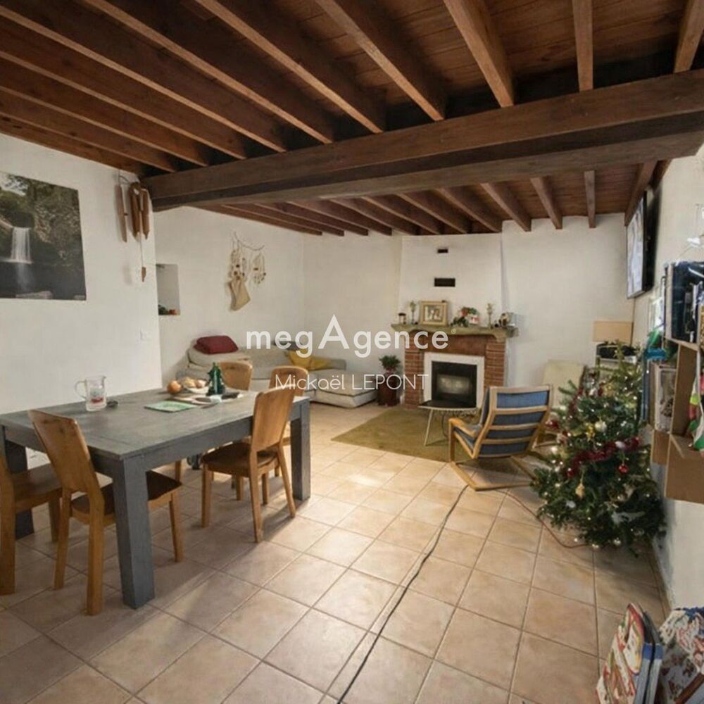 Vente Maison Maison au calme – 3 chambres – grand terrain 3200 m² – dépendances Chailland