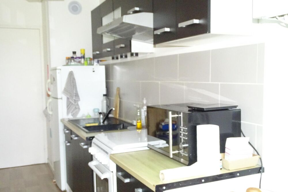 Vente Appartement Investisseur-T4 d'environ 79 m² avec balcon- 3 chambres Fougeres