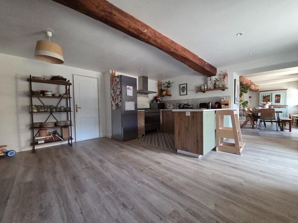 Vente Maison Maison charentaise avec vie de plain-pied possible, 3 chambres, dépendances et jardin clos à Saint-Jean-d'Angély Saint-jean-d'angely