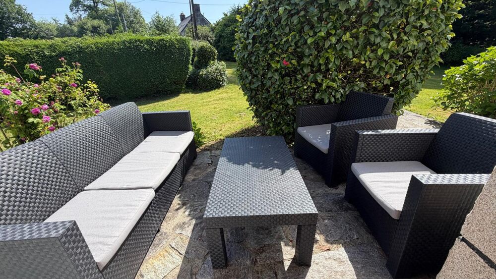 Maison traditionnelle Bretonne avec Hangar et Terrain 1Ha