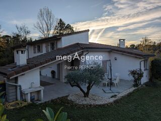  Maison � vendre 8 pi�ces 240 m�