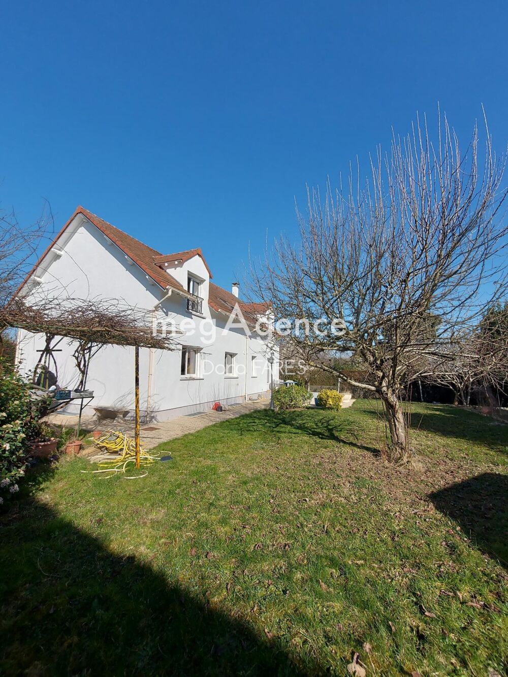 **Maison 8P sur PLAISIR dans le 78 **