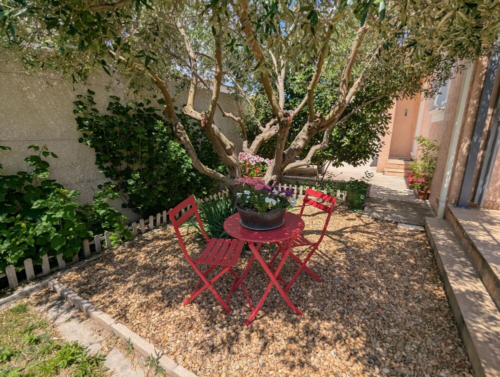 Maison familiale 5 pièces de 125 m² à REDESSAN  DPE A/A Terrain 643 m² avec piscine