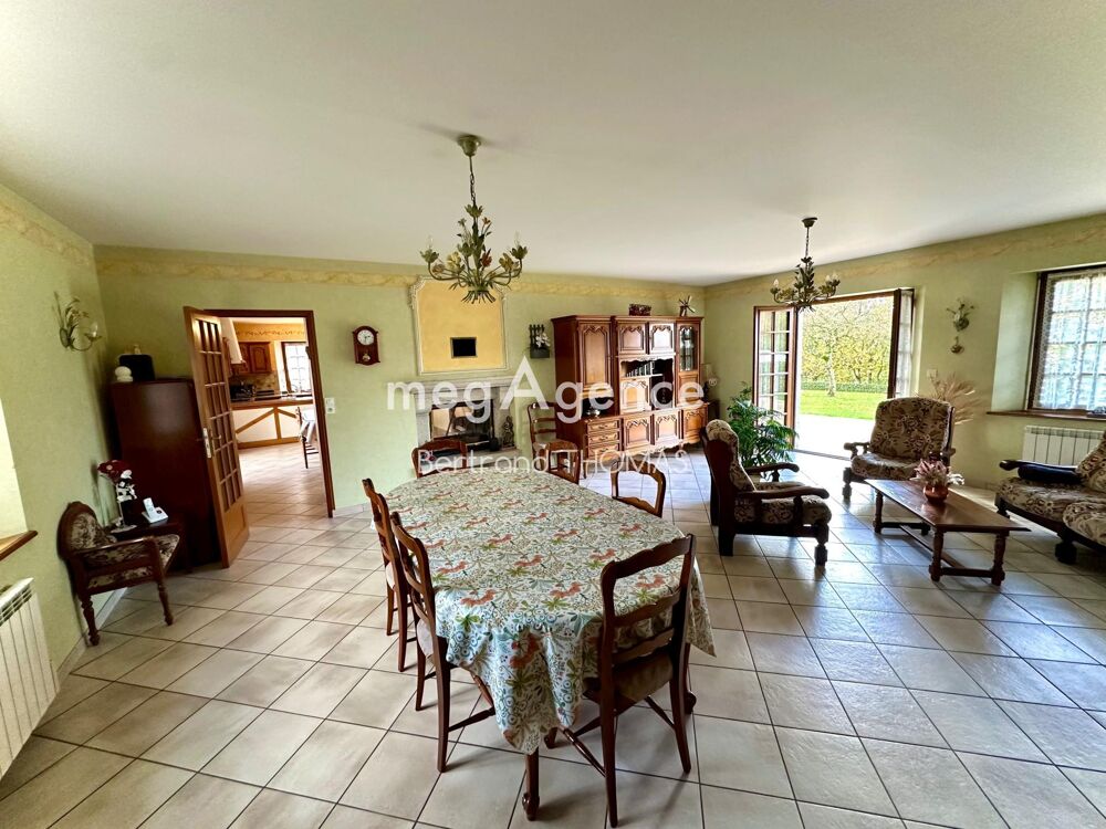 Vente Maison Longére avec dépendances sur 10149 m2 Saint-brice-en-cogles