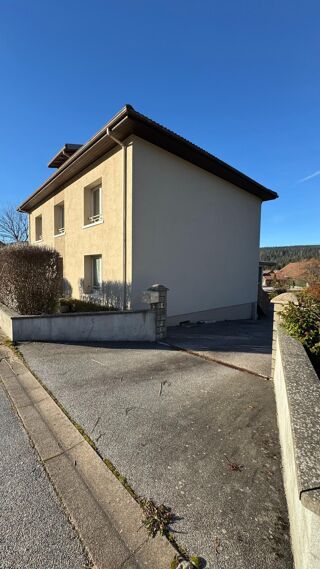  Maison  vendre 9 pices 200 m