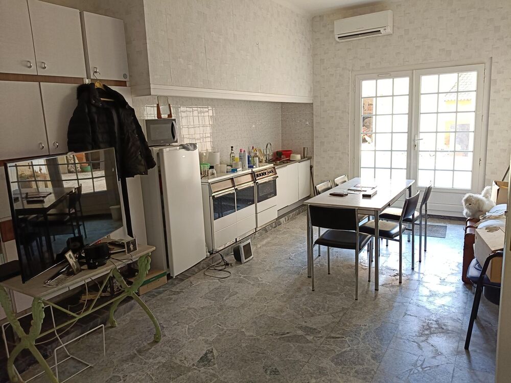 Vente Maison Maison de Maître de 300 M² avec de cour de 100 M² Argeliers