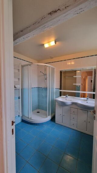  Immeuble à vendre 214 m²