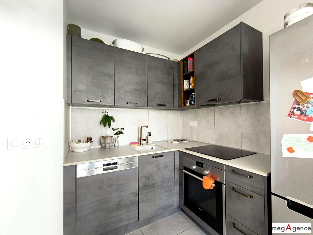 Floirac  Appartement contemporain 3 pièces avec balcon et parking