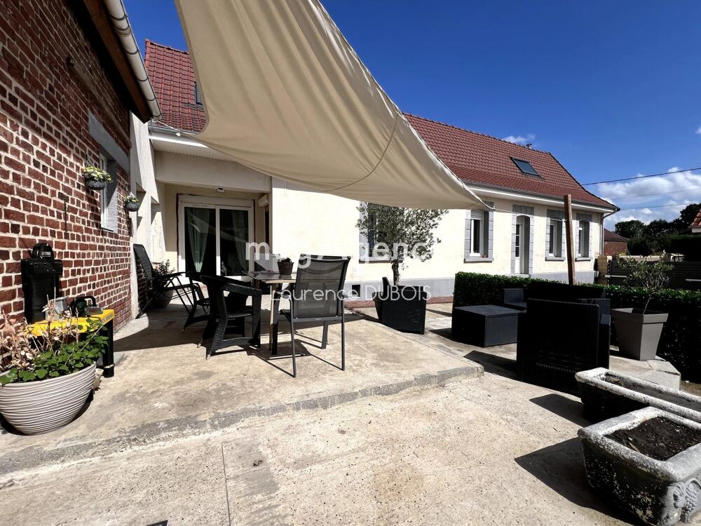Vente Maison Corps de ferme en U de 146 m2 habitable entièrement rénové, 3 chambres dont 1 suite parentale en rez-de-chaussée, situé dans un Hestrus