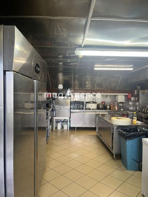   Fonds de commerce - Restaurant - Vente sur place et à emporter - 160m² env - Baie Mahault 