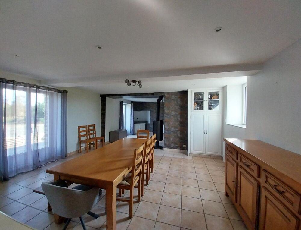 Vente Maison Maison en pierre sur un magnifique terrain arboré avec son plan d'eau Jublains