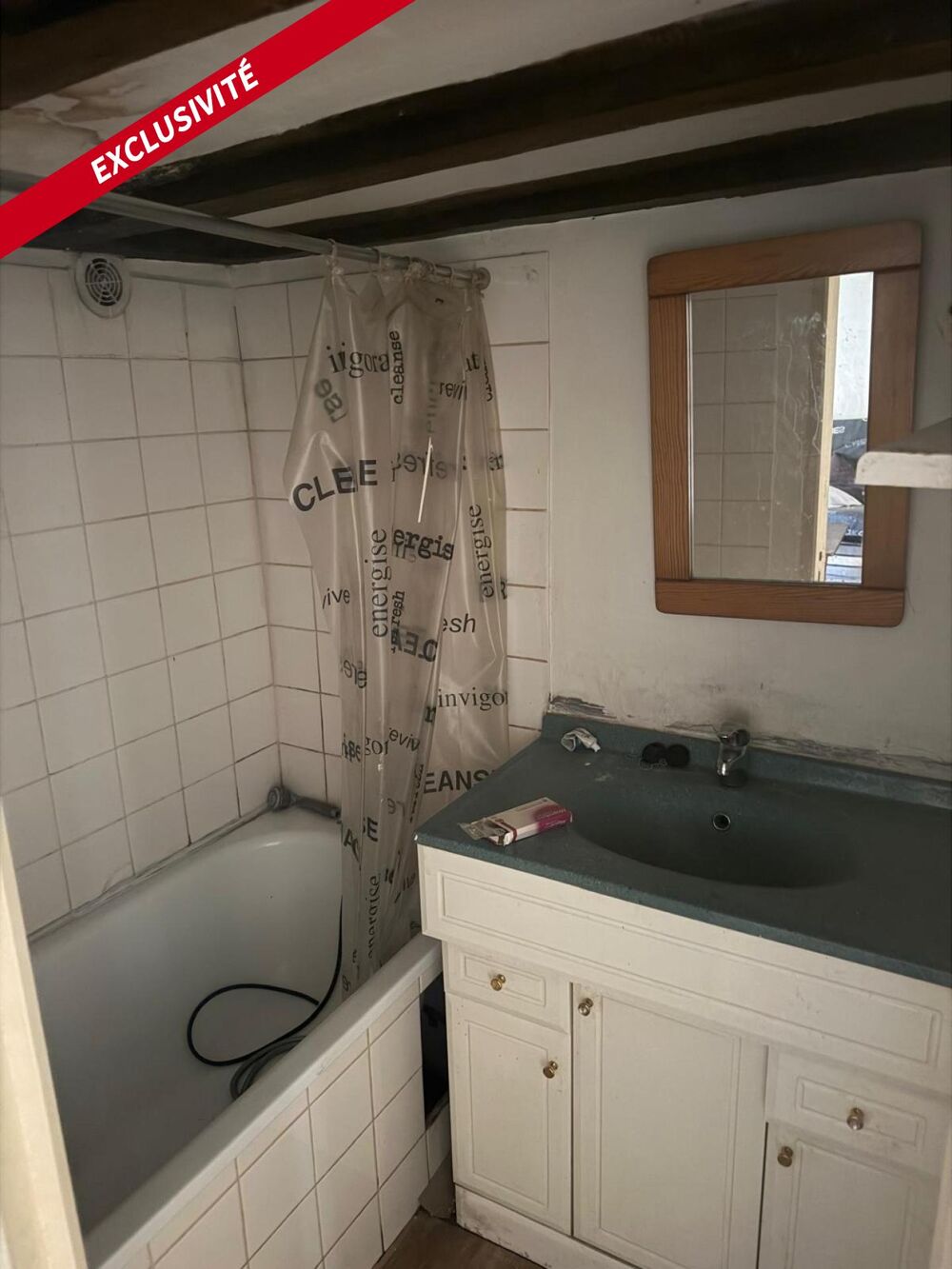Vente Appartement appartement type studio de 21,96 M2 a rénover Saint-etienne