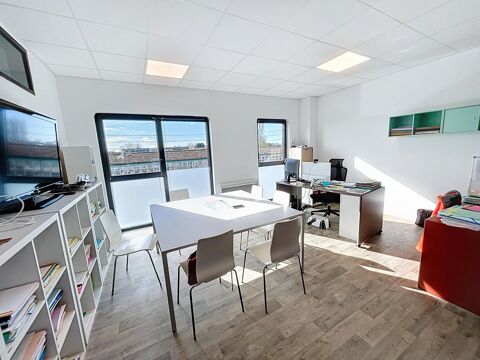 Local professionnel 106m2 289900 35400 Saint-malo