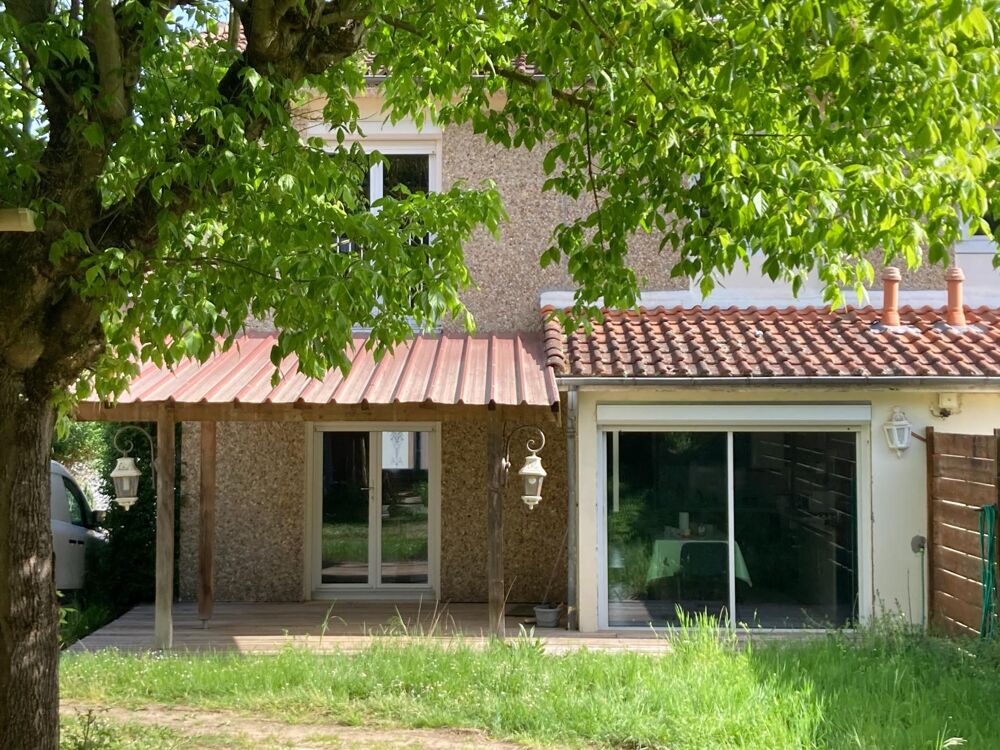 Maison proche centre Guîtres