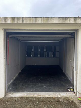  Parking / Garage  vendre 16 m