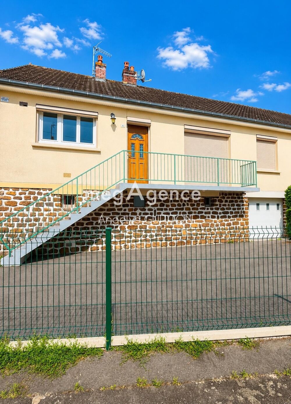 Pavillon de 85 m² sur sous-sol complet - Hyper centre Étival-lès-Le Mans